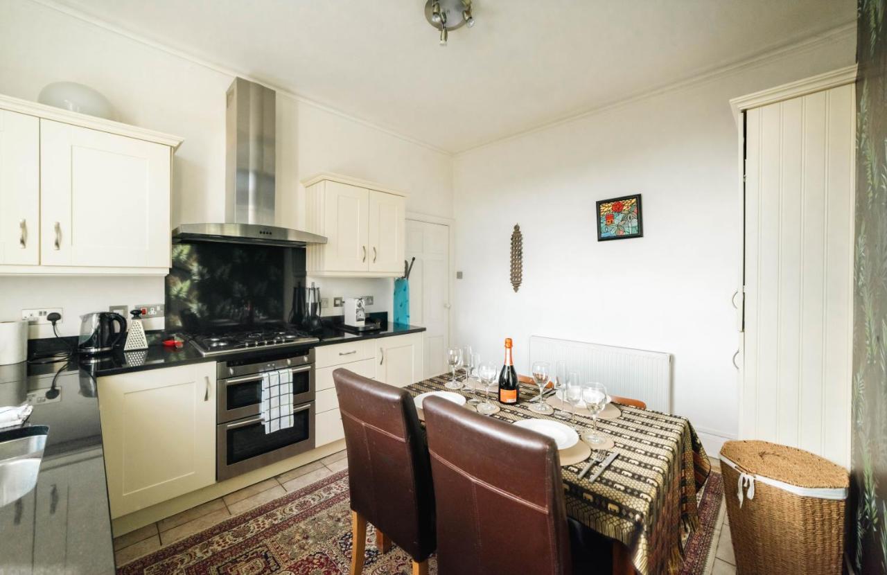 Stylish 2 Bedroom Flat In Camden Town 런던 외부 사진
