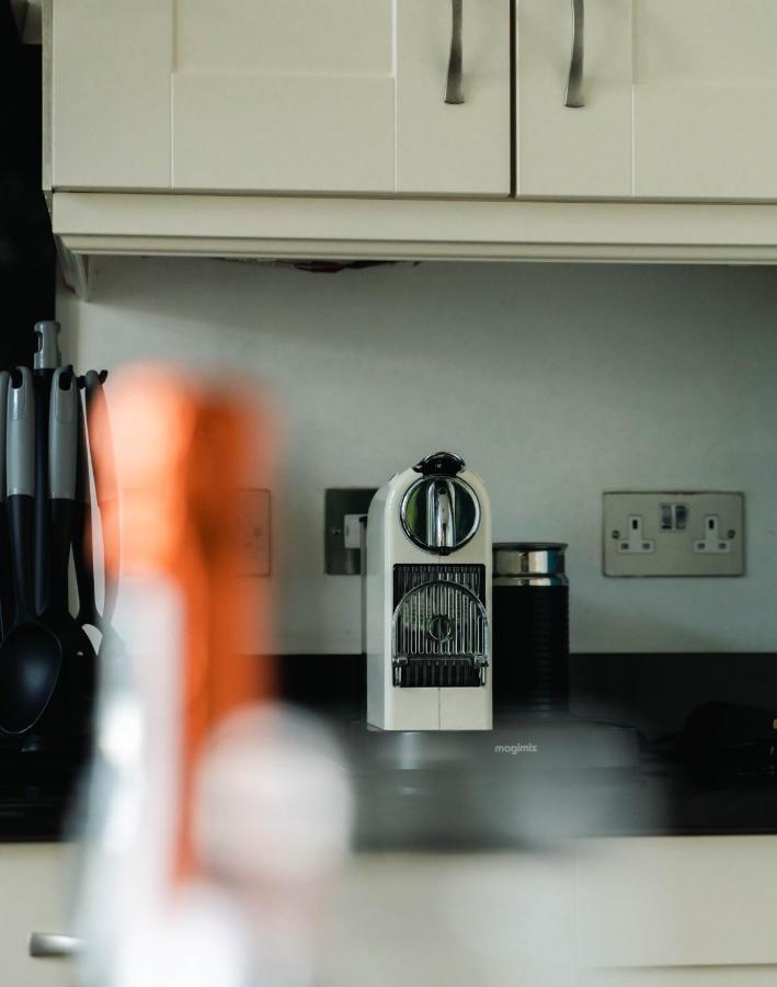 Stylish 2 Bedroom Flat In Camden Town 런던 외부 사진