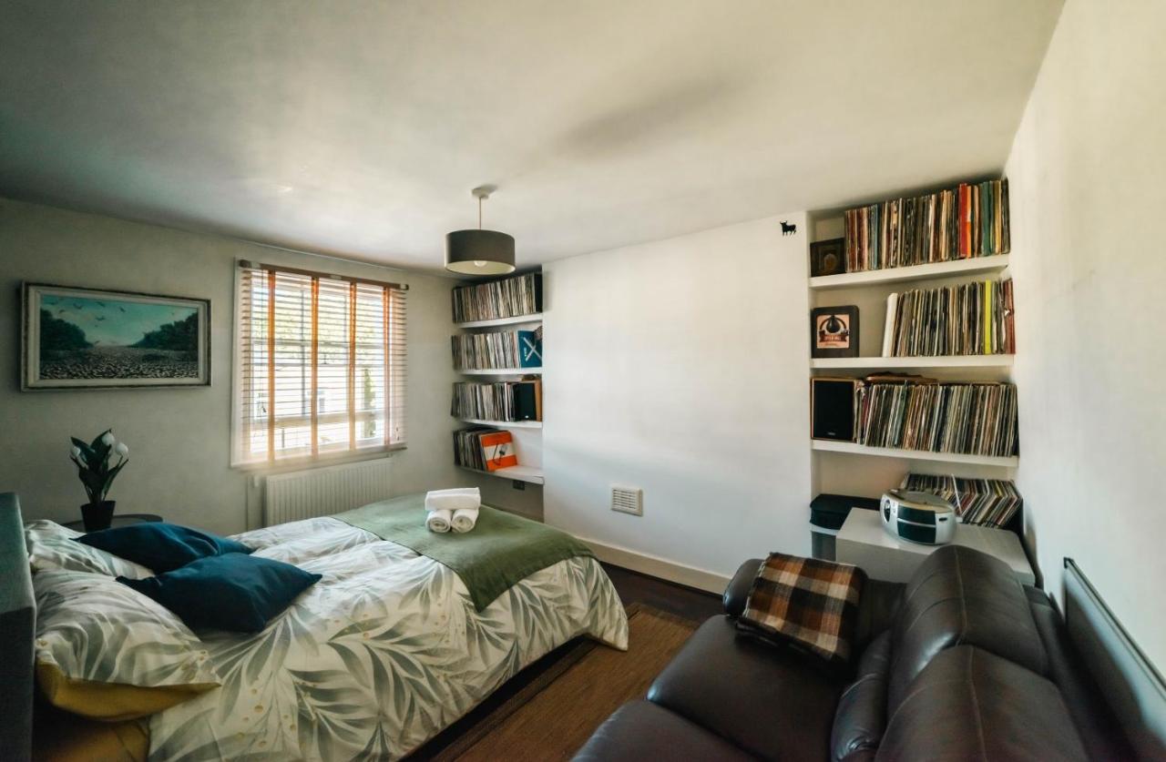 Stylish 2 Bedroom Flat In Camden Town 런던 외부 사진
