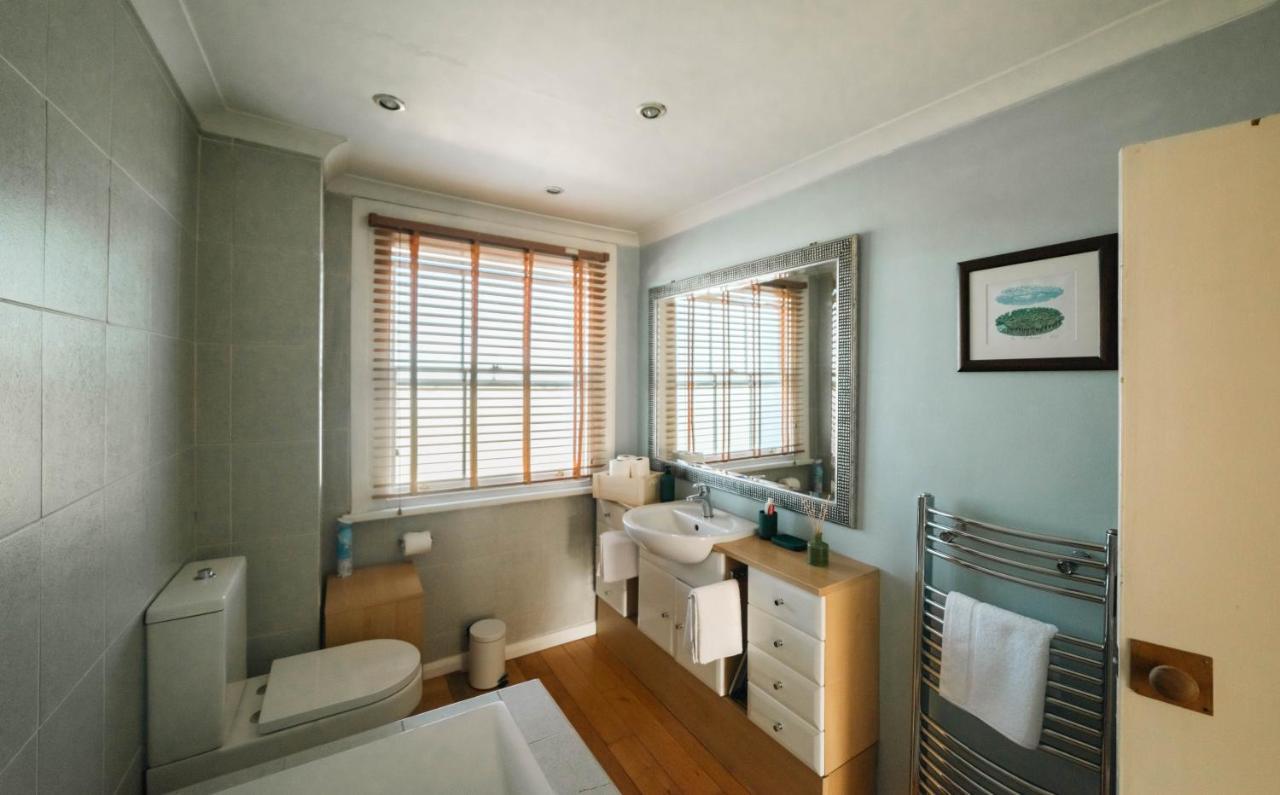 Stylish 2 Bedroom Flat In Camden Town 런던 외부 사진